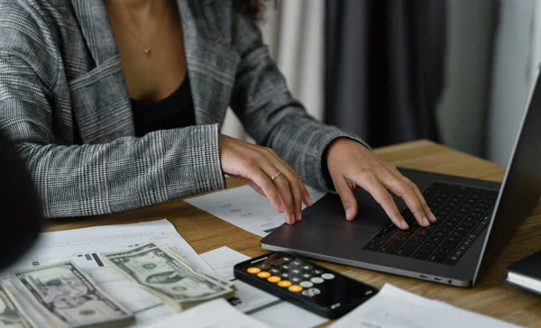 How to Monetize Your Podcast Using Hosting Platforms