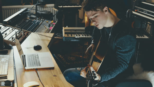 An Indie Artist's Guide on How to Make Money From Sync Licensing