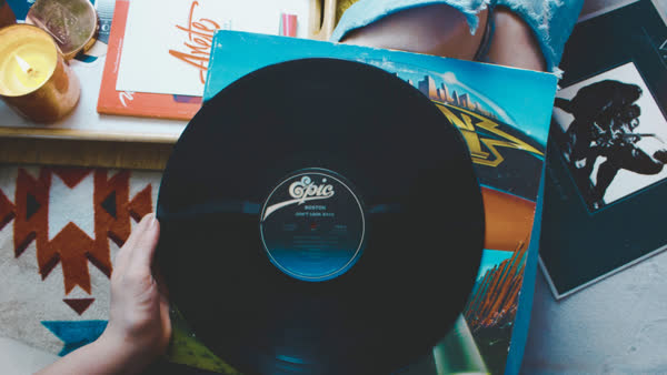 How to Quit a Record Deal and Become an Independent Artist