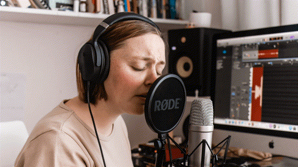 6 Platforms To Hire Voiceover Artists For Your Podcast 2024