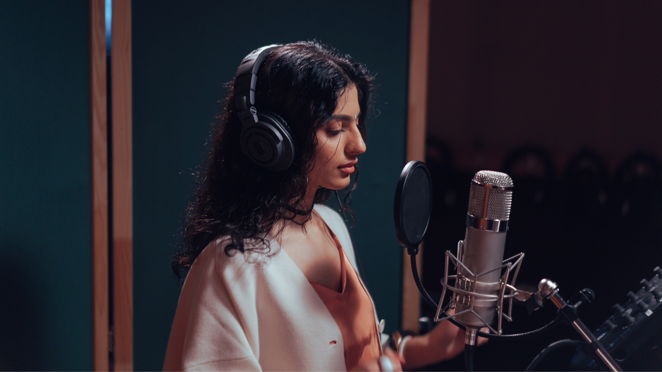 Pre-Save Campaigns That Actually Work: A Step-by-Step Playbook