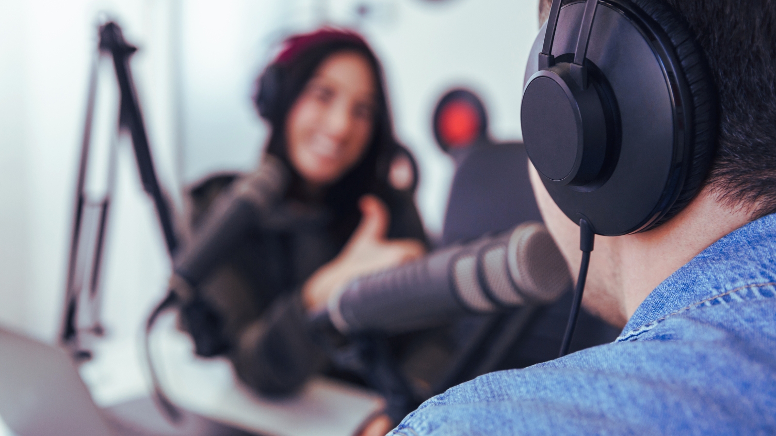 Switching Podcast Hosts Without Losing Subscribers: The 2026 Migration Checklist