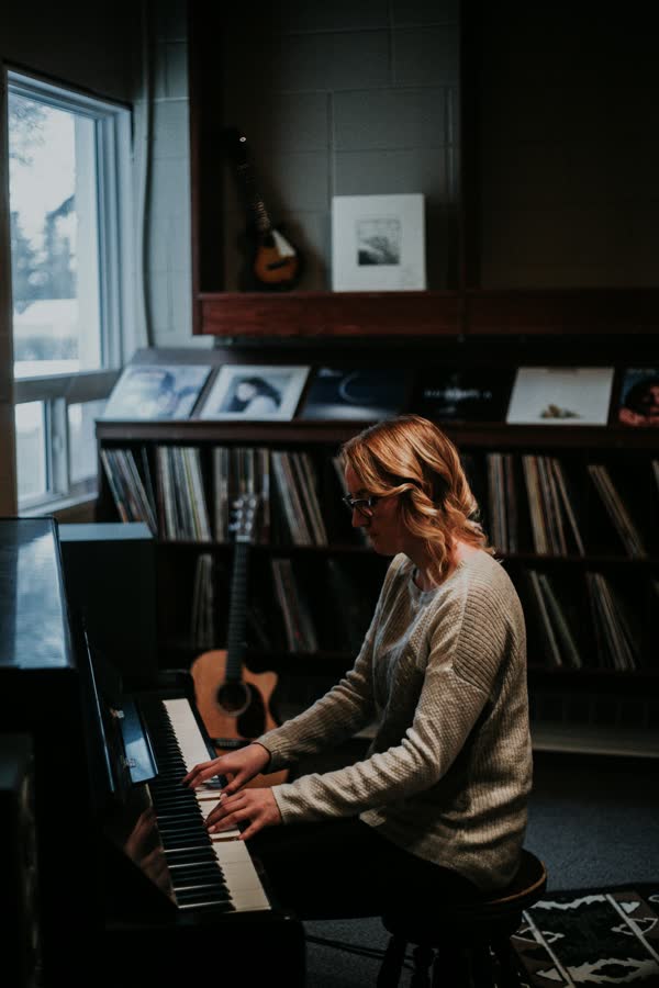 The Rise of Independent Artists: A New Era in the Music Industry