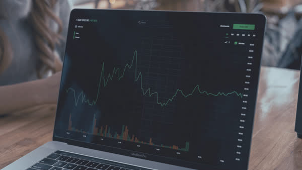 Understanding Podcast Analytics as a Disctopia Creator